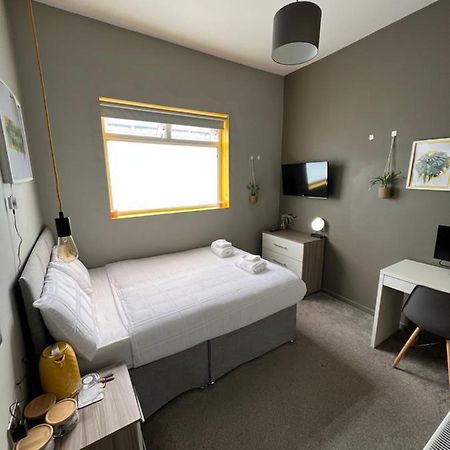 Eccles Hotell Manchester Exteriör bild